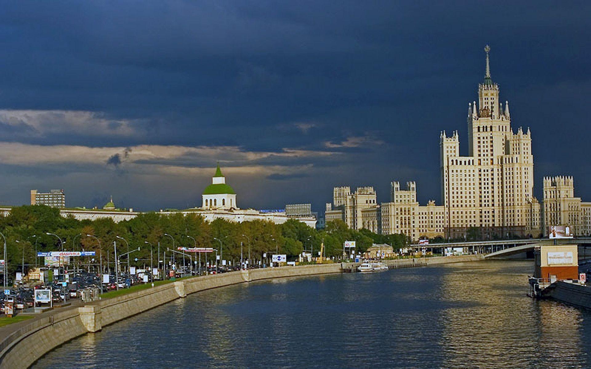 1920x1200 Moscow River wallpaper, Desktop