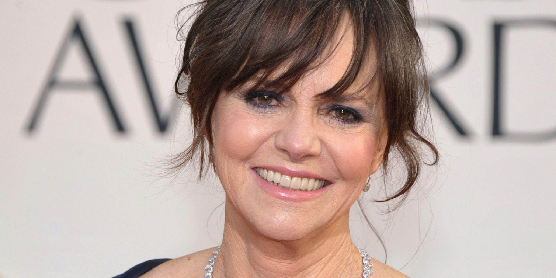 2160x1080 Sally Field Wallpaper Background, Dual Screen