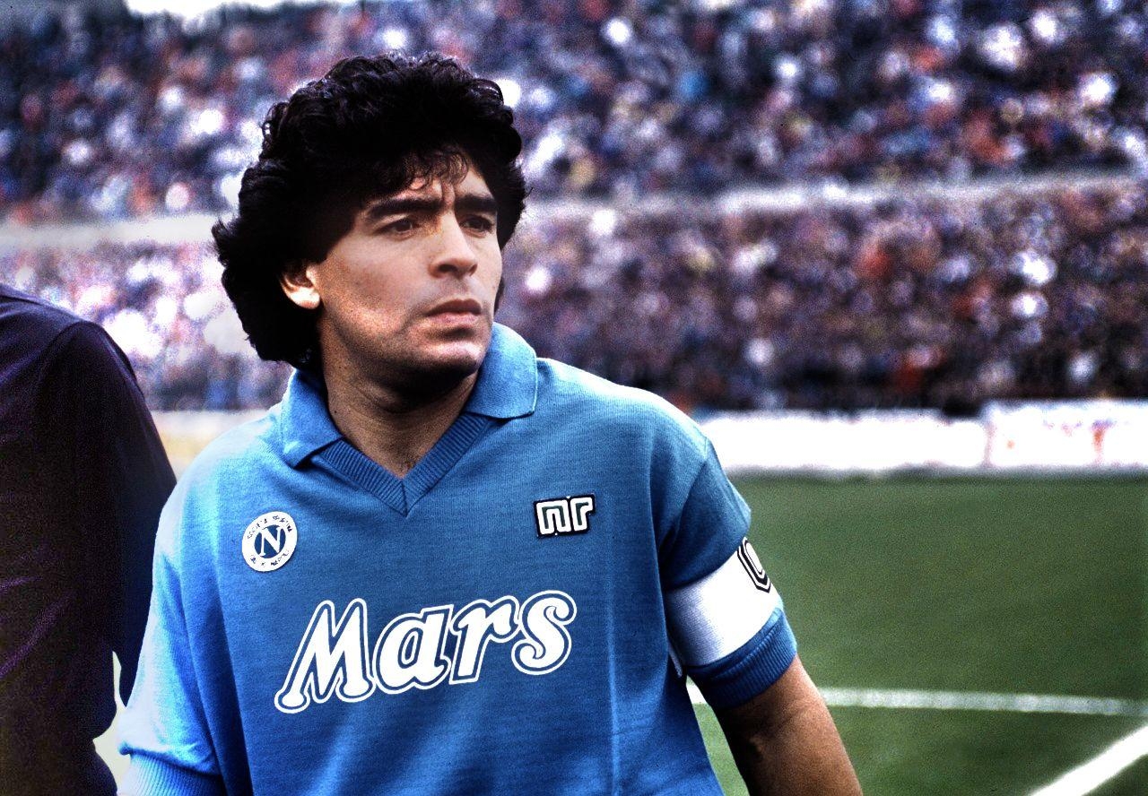 1280x890 Maradona at Napoli, Desktop