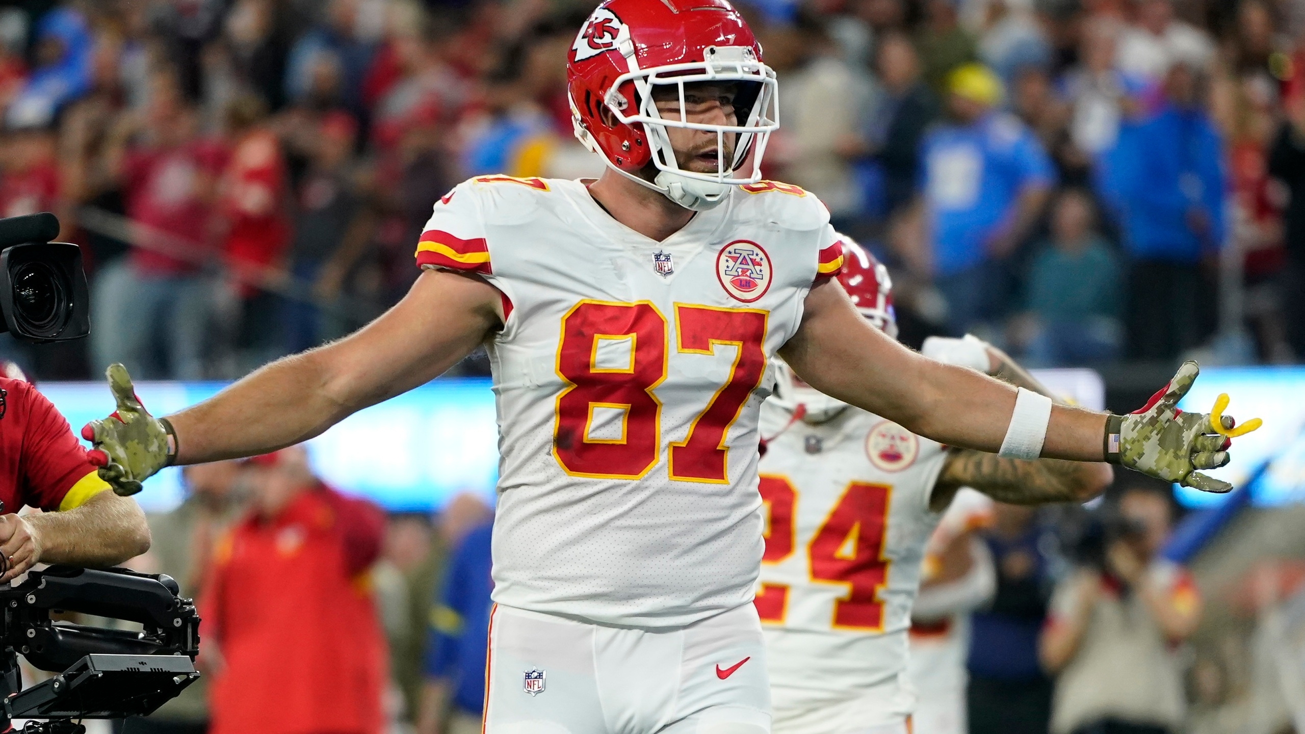 2560x1440 Super Bowl 2023: Kansas City Chiefs show off white jerseys, Desktop