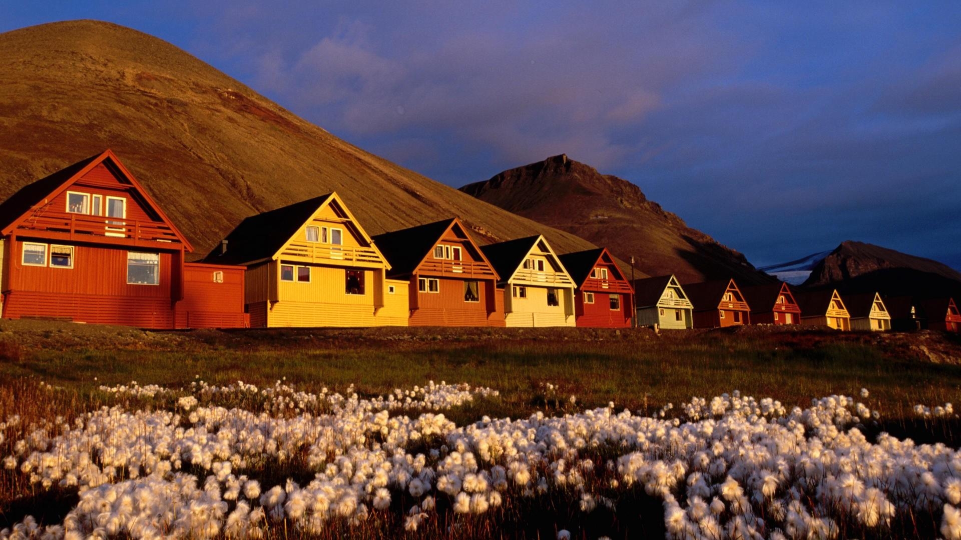 1920x1080 Longyearbyen in Summer Svalbard Archipelago, Desktop