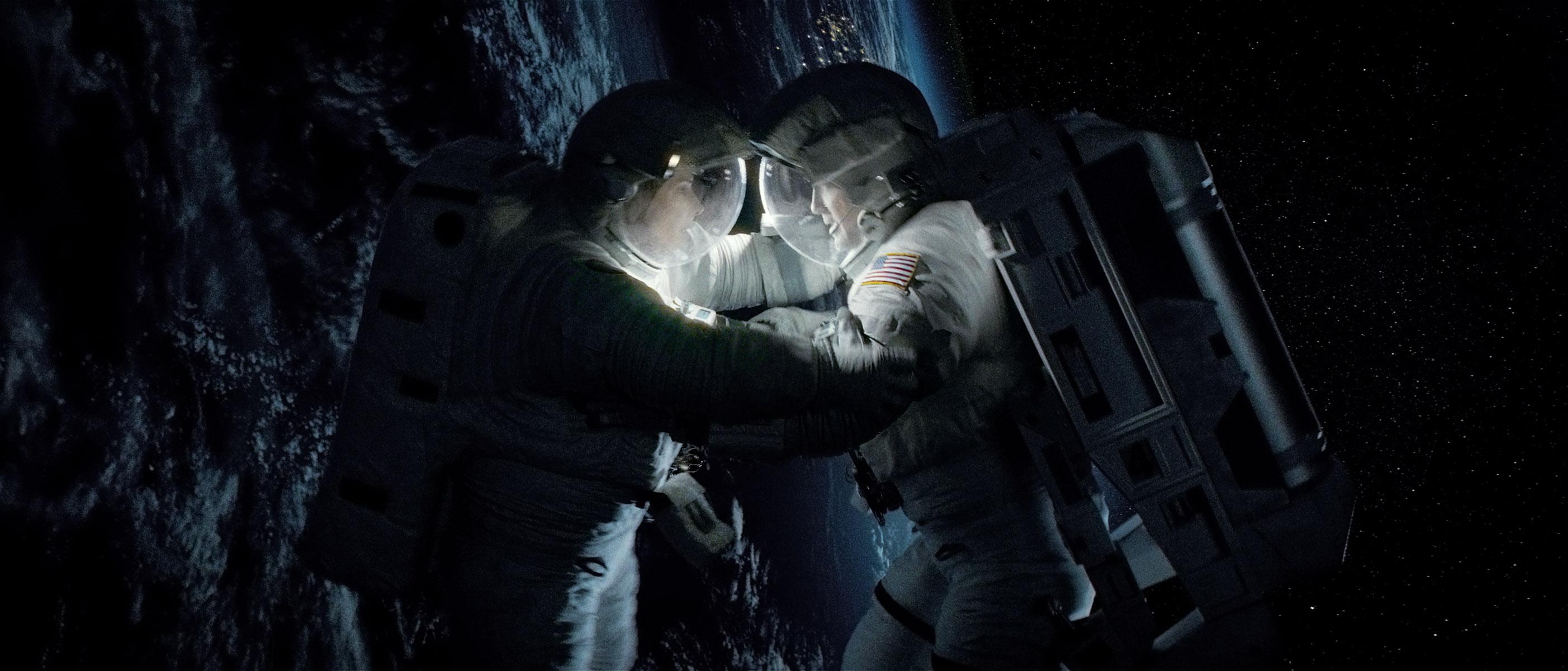 2810x1200 Review: 'Gravity', Dual Screen