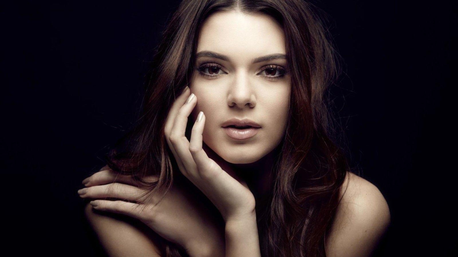 1600x900 Gorgeous HD Kendall Jenner Wallpaper, Desktop