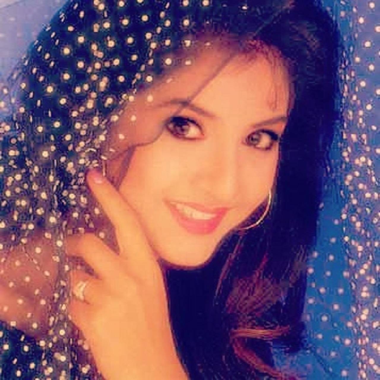 1280x1280 Divya Bharti Wallpaper, Phone