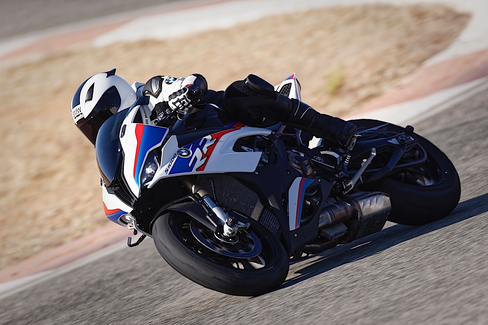 1580x1050 BMW S 1000 RR Revealed with New Engine and M Performance Parts, Desktop