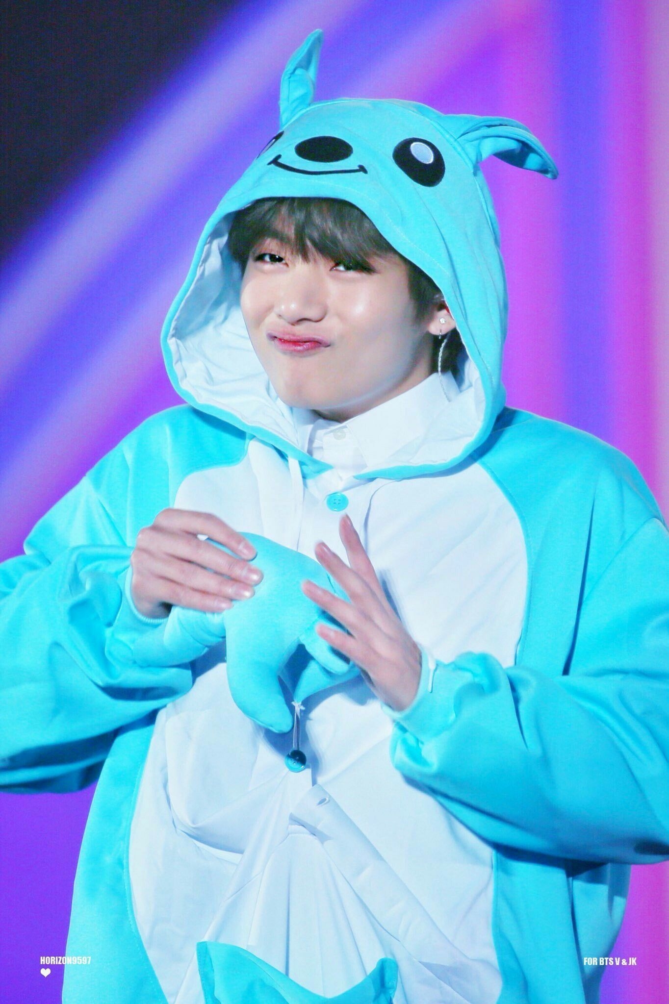 1370x2050 Bts V Smile, Phone