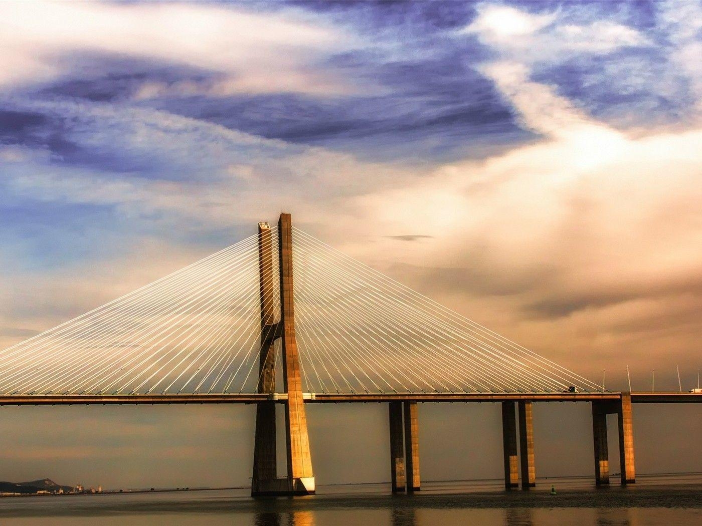 1400x1050 Modern bridge on the river tagus in lisbon wallpaper, Desktop