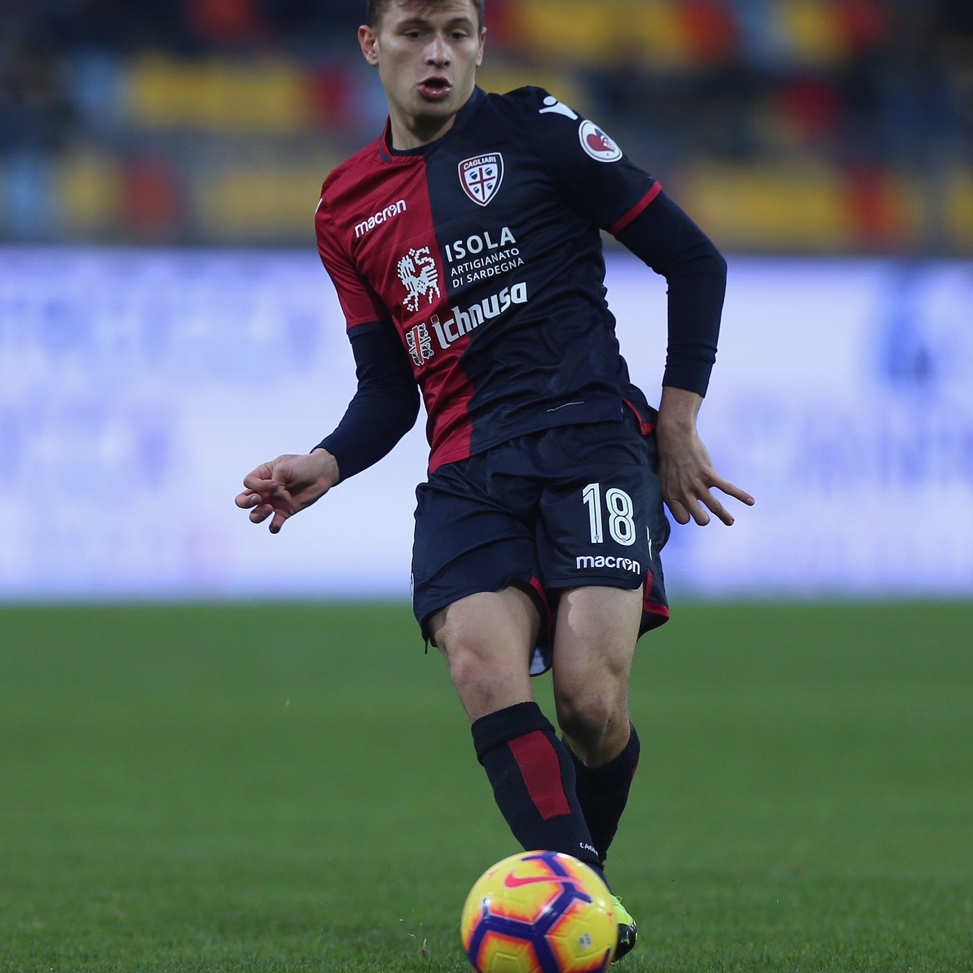 1400x1400 Chelsea join the fray for Cagliari midfielder Barella, Phone