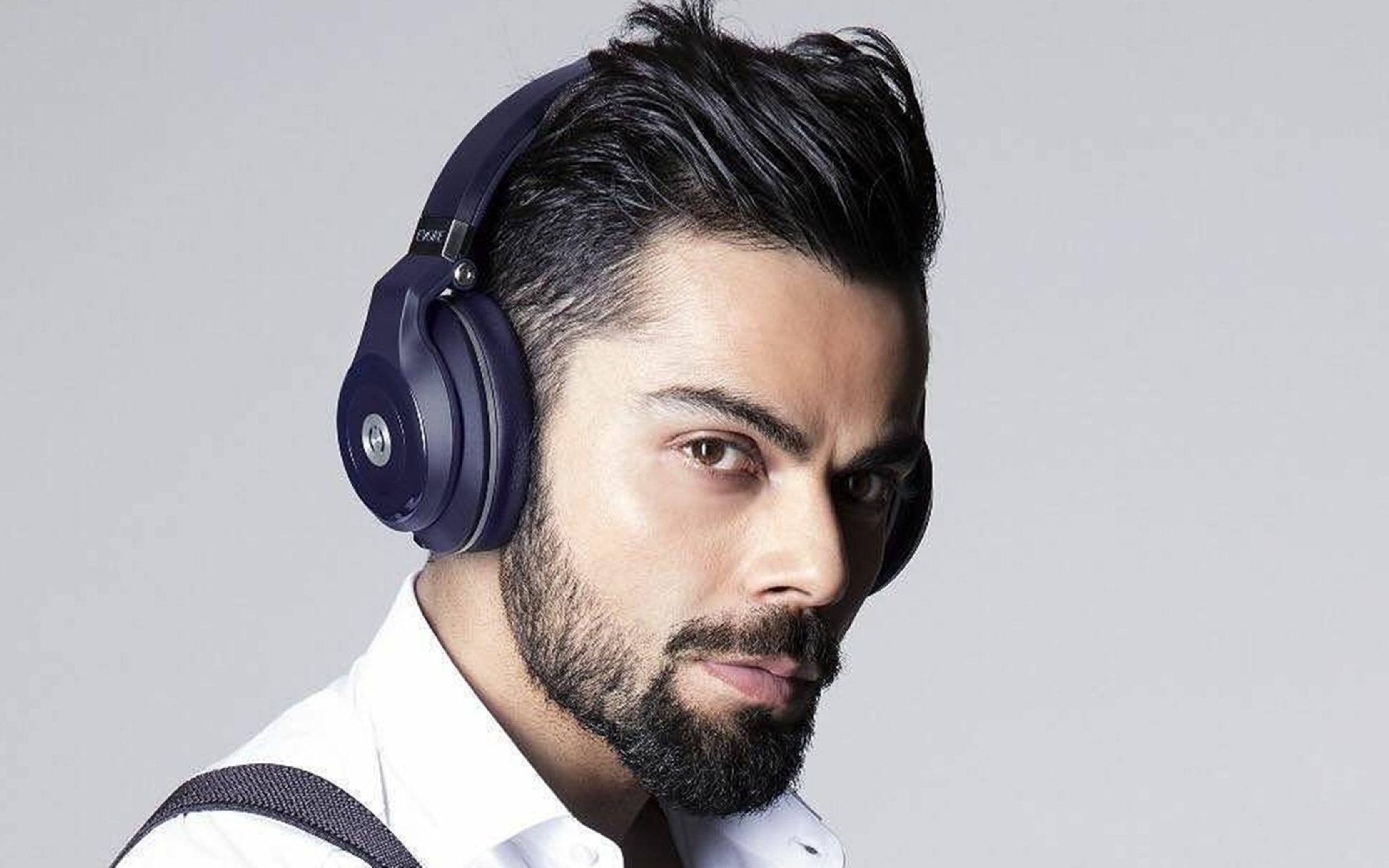 2560x1600 Virat Kohli Listen Music Style  Resolution, Desktop