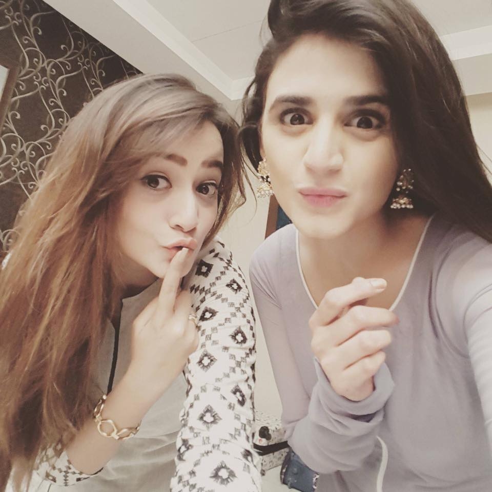 960x960 Zarnish Khan And Hira Mani & Entertainment Image & Photo, Phone