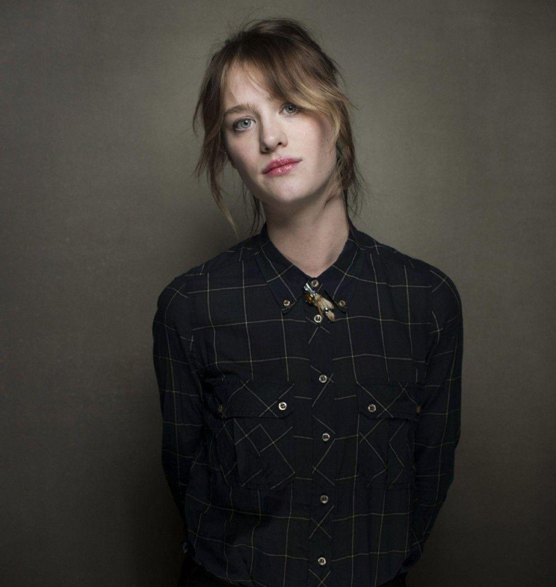 1140x1200 Mackenzie Davis wallpaper, Phone