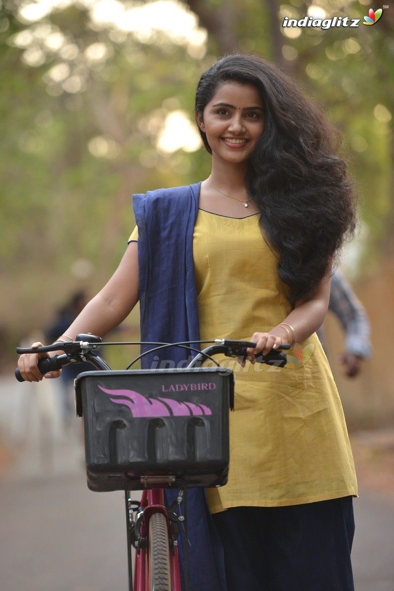 800x1200 Premam Photo Movies photo, image, gallery, stills, clips, Phone