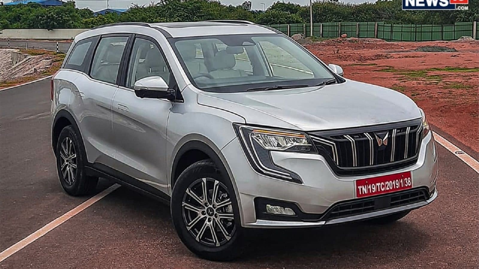 1600x900 Mahindra XUV700 First Drive Review: Made In India Technology Focused, Driver Friendly SUV, Desktop