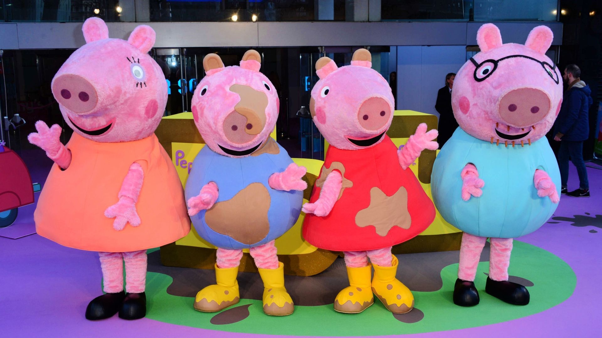 1920x1080 This Hunter x Peppa Pig Collaboration Is Downright Genius, Desktop