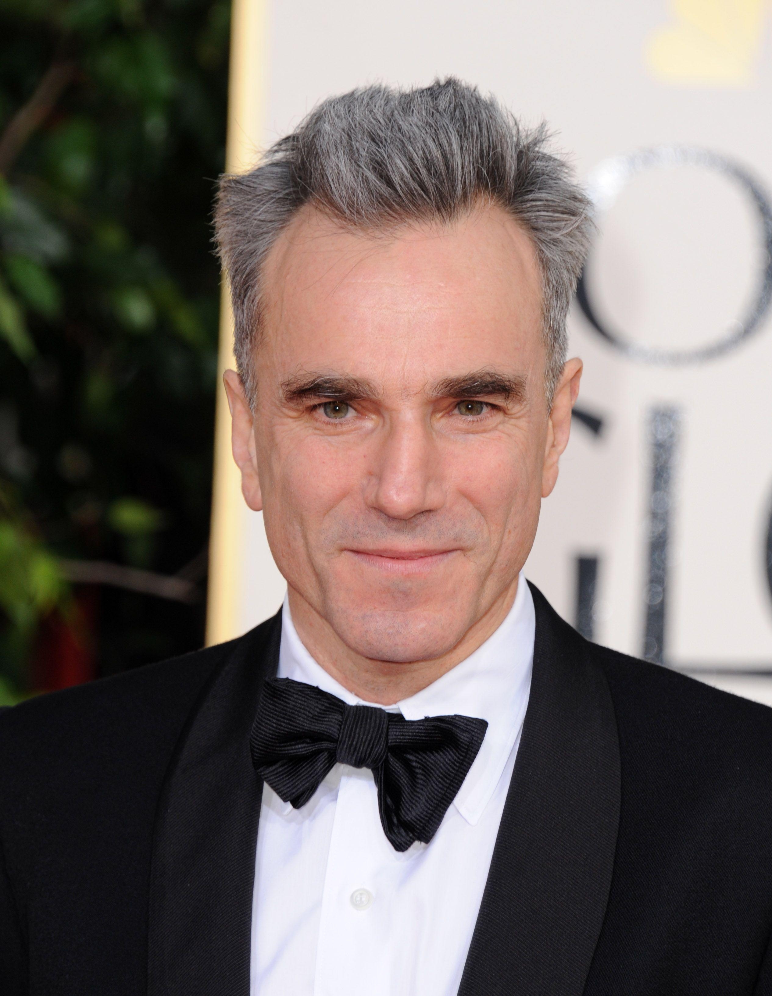 2540x3270 Daniel Day Lewis, Phone