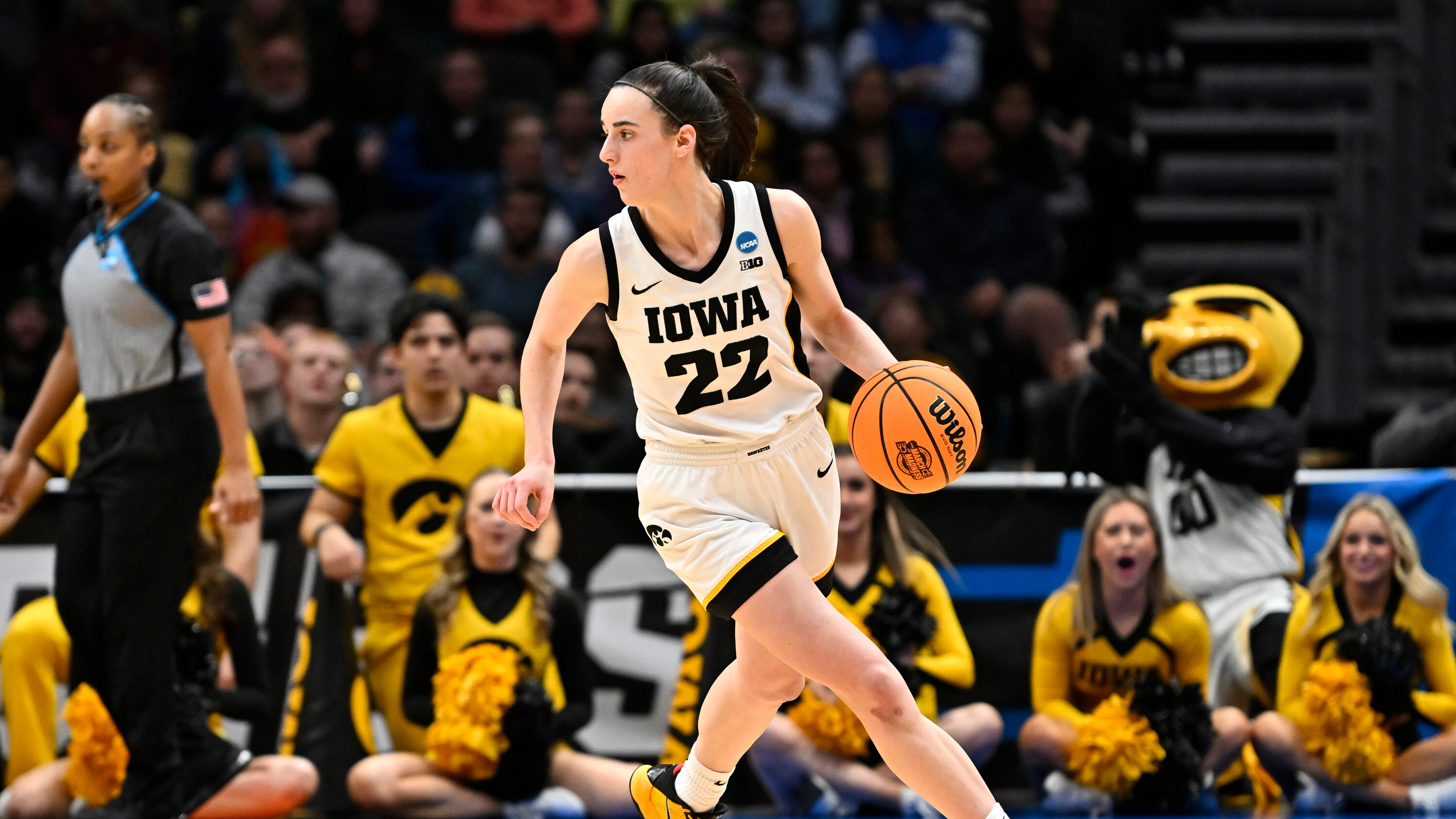 3000x1690 Caitlin Clark Leads Iowa to the Final Four, While L.S.U. Gets Past Its Cold Shooting, Desktop