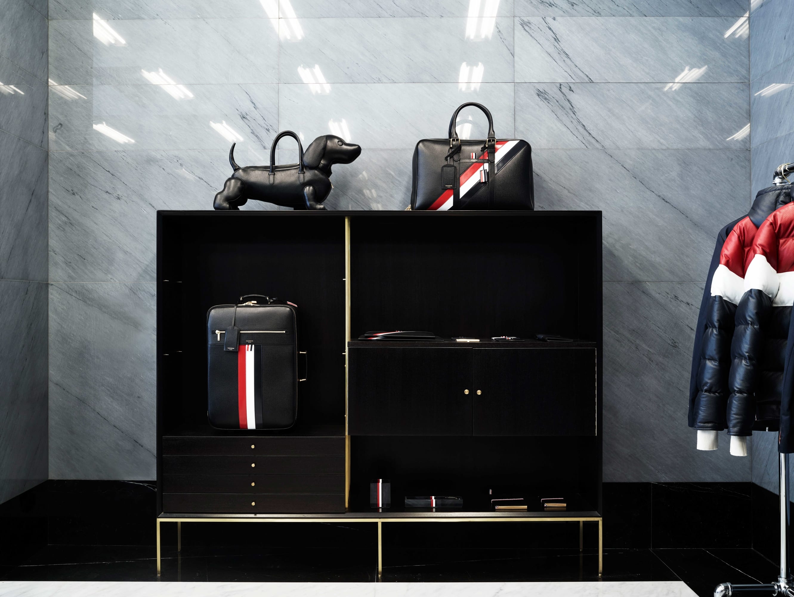 2670x2000 Asa Studio Albanese · AUSTERE ELEGANCE. THOM BROWNE STORE LONDON ALBERMARLE STREET · Divisare, Desktop