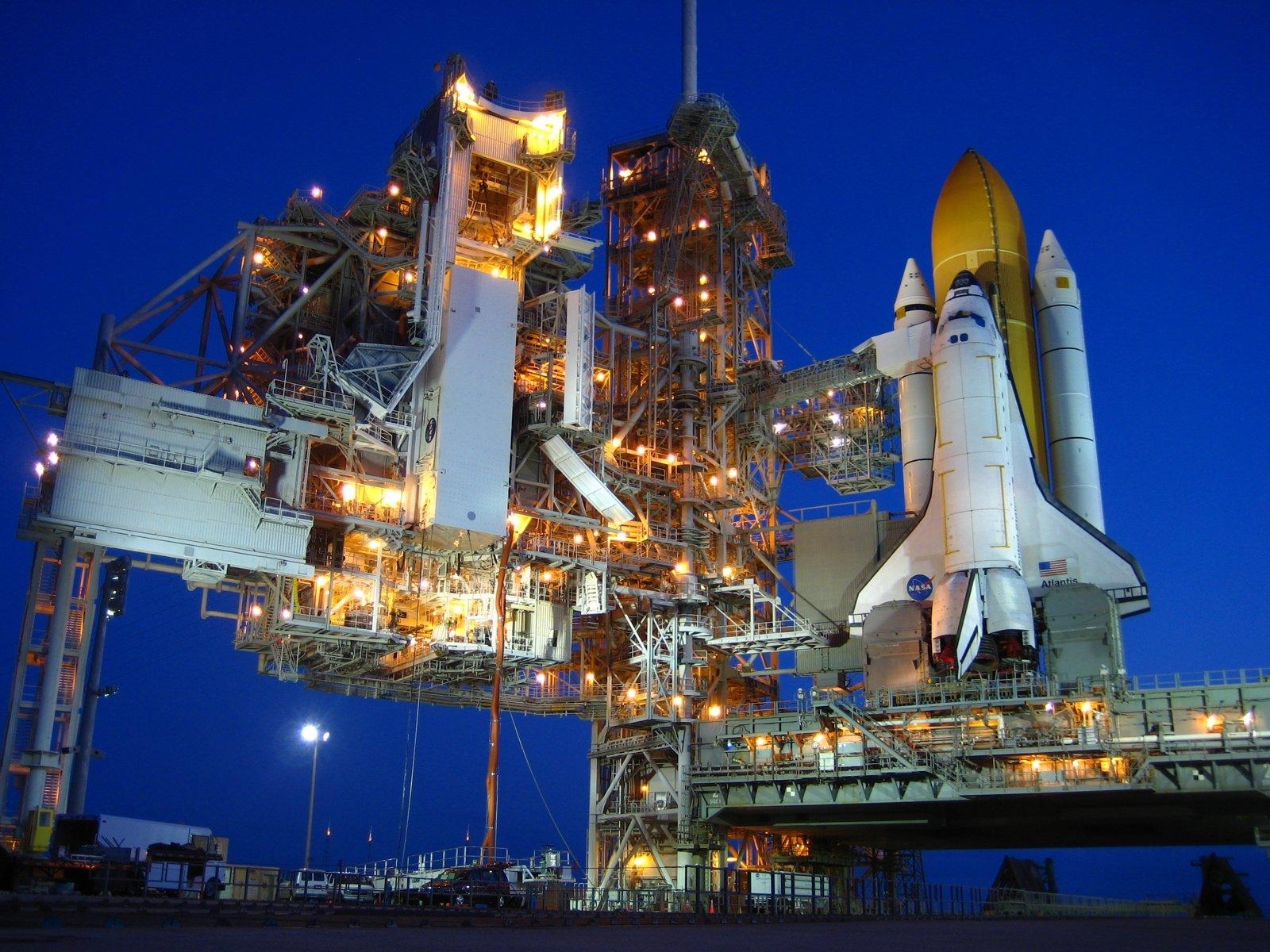 1600x1200 Rockets Space Shuttle NASA launch pad wallpaperx1200, Desktop