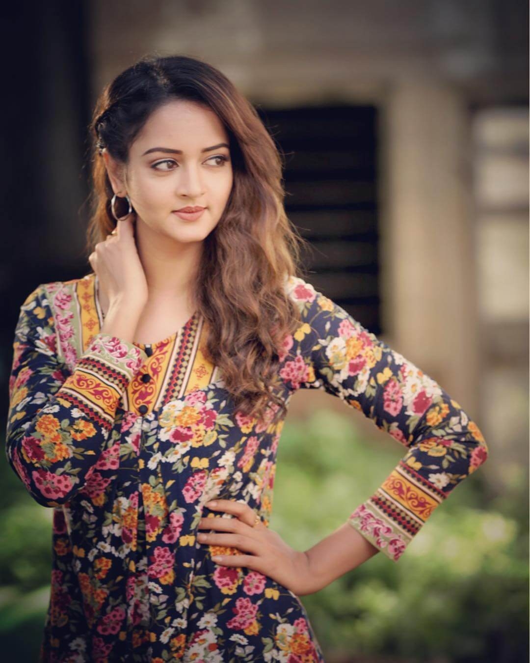 1080x1350 Shanvi Srivastava Image 7, Phone