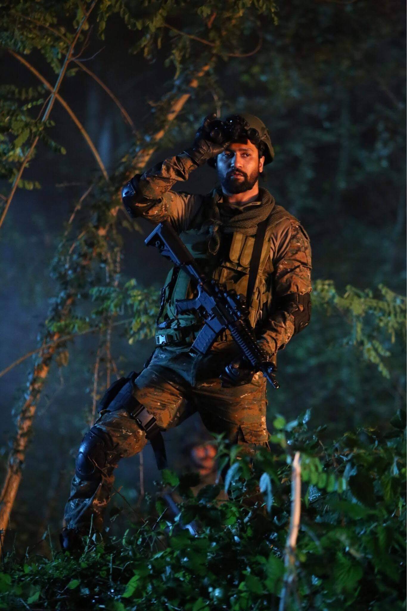 1370x2050 Uri: The Surgical Strike (2019), Phone