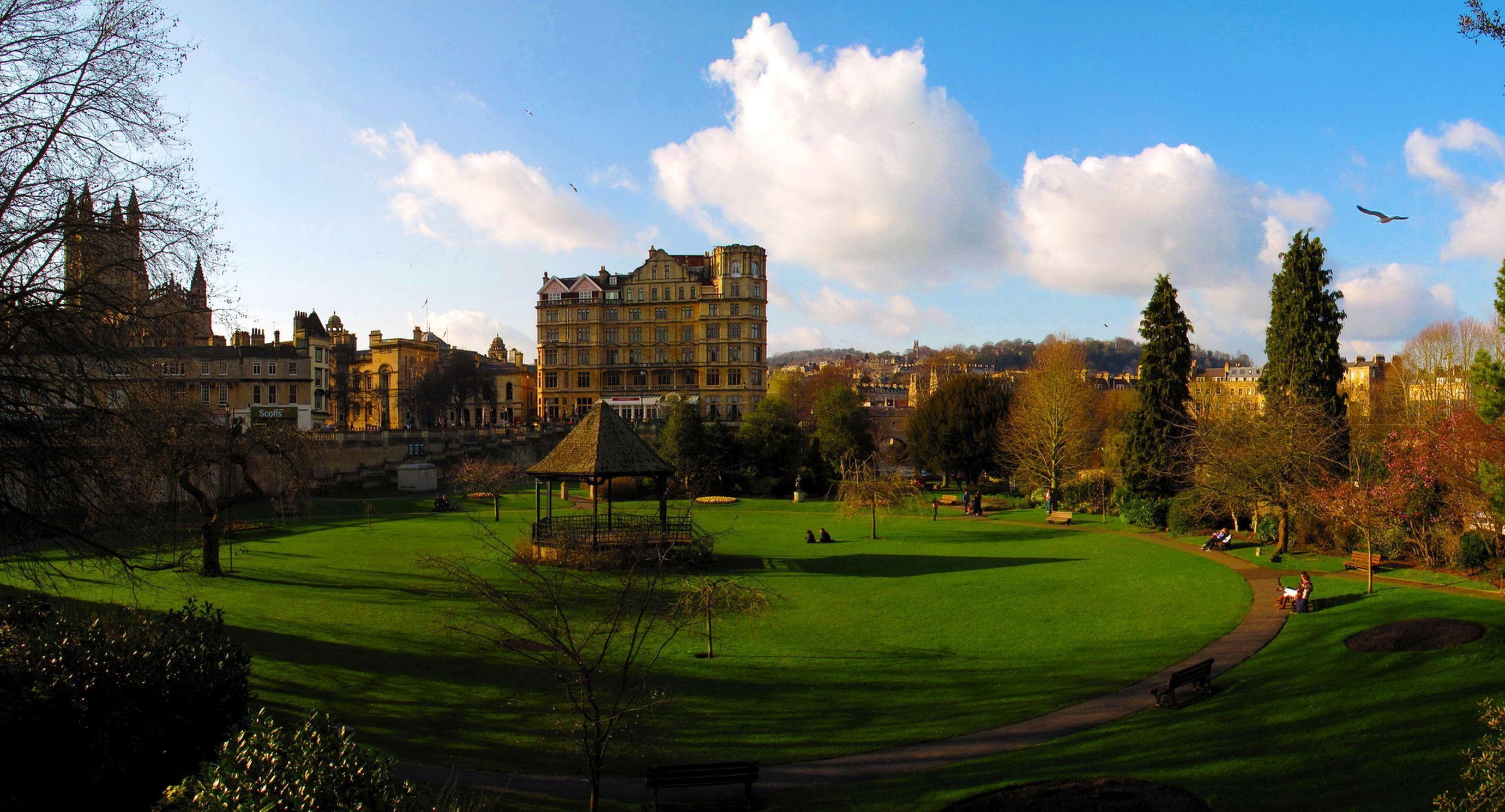 2760x1490 ENG (GBR) Bath Parade Gardens (W.A.Mozart) [Avon] Panorama, Desktop