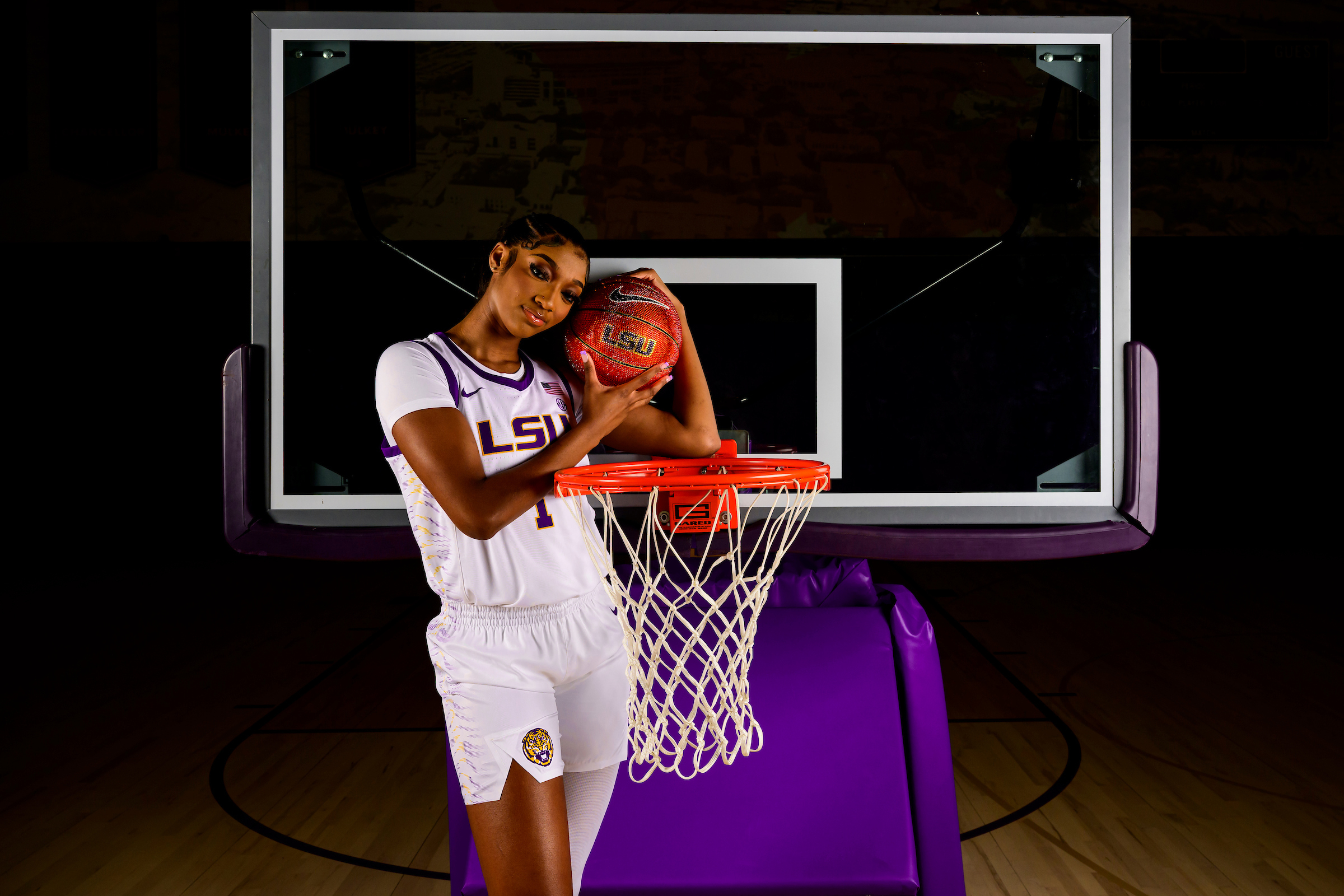 2400x1600 ESPN selects LSU's Angel Reese national Player of Week, Desktop