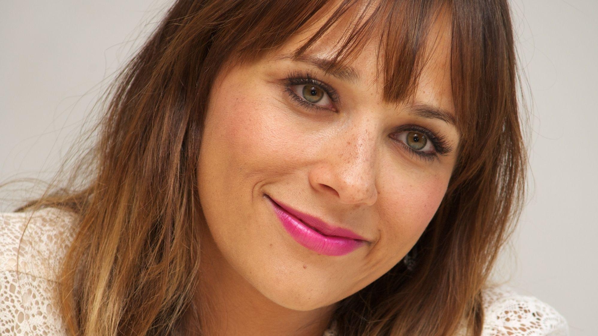 2000x1130 Rashida Jones Mother, Desktop