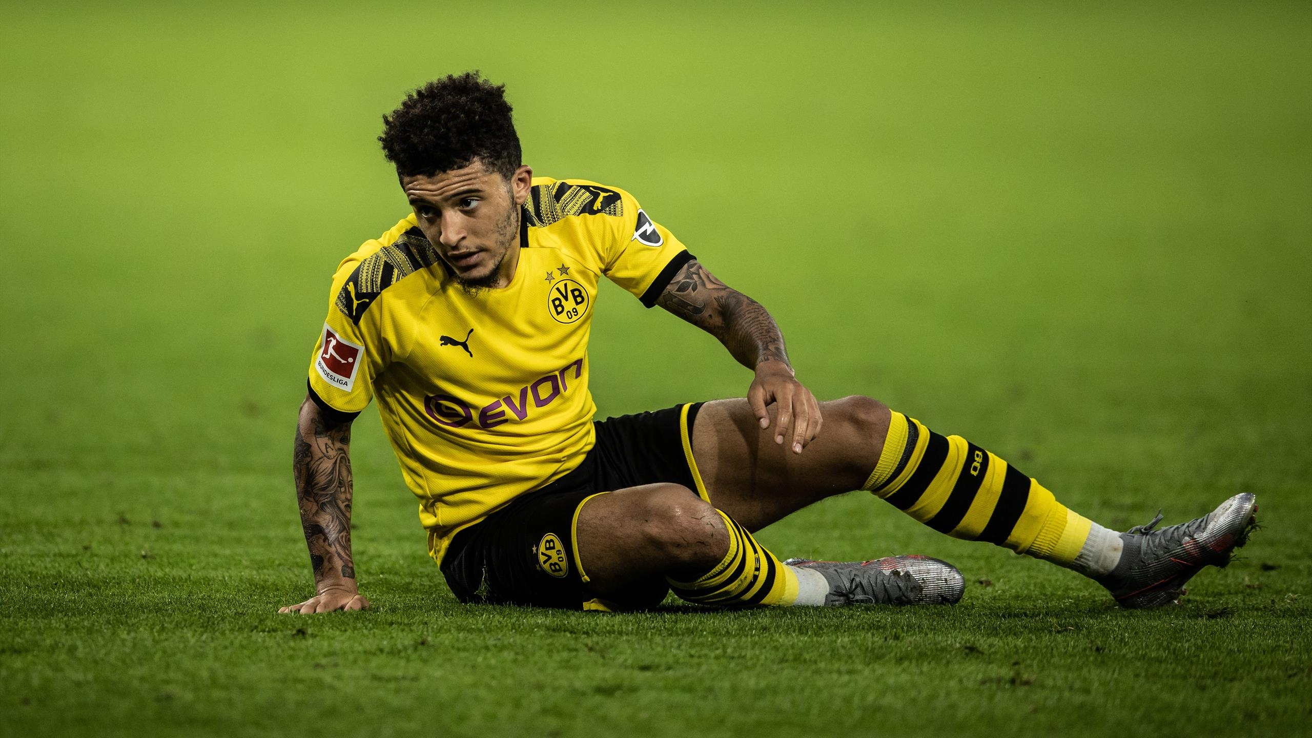 2560x1440 Jadon Sancho deal, Desktop