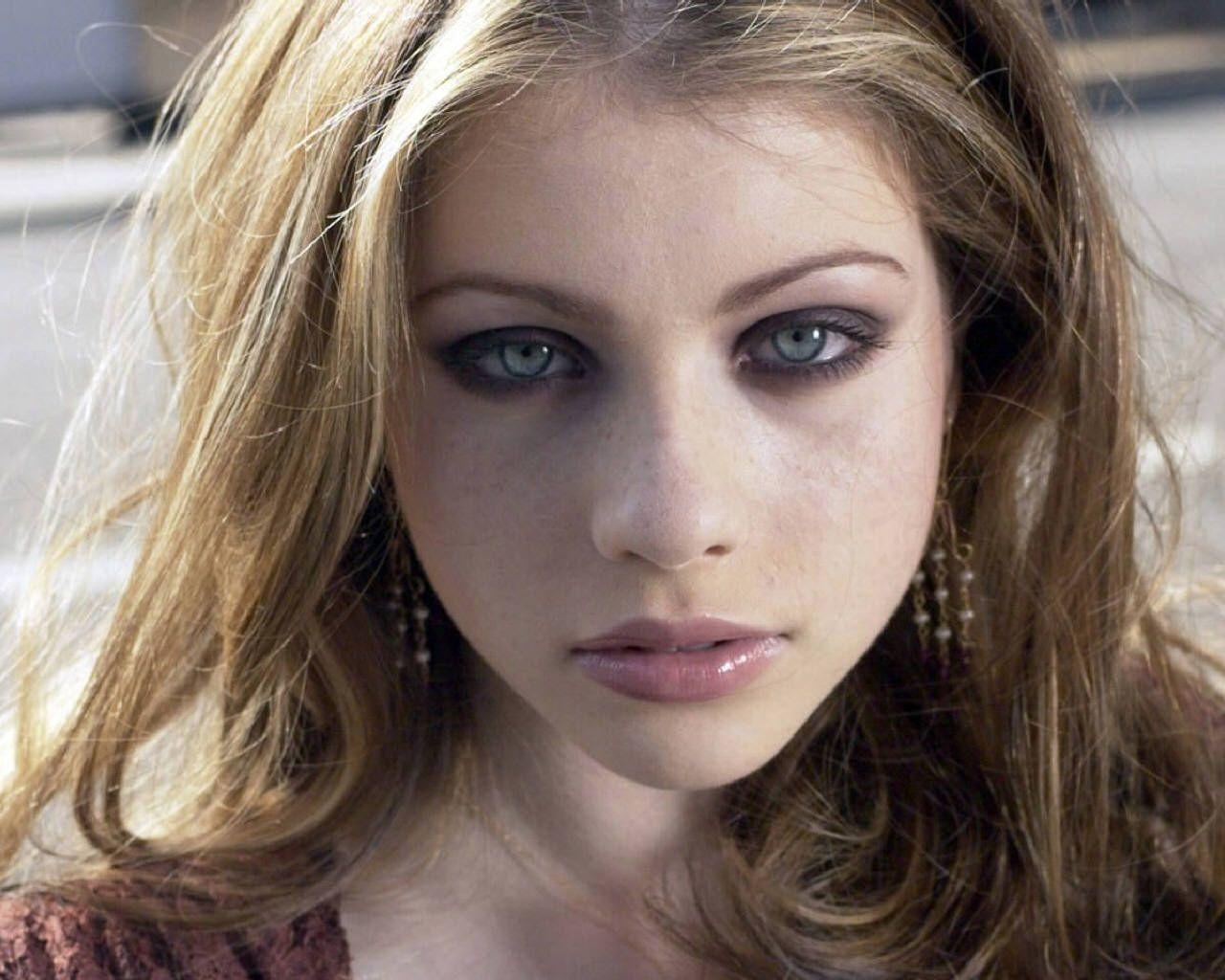 1280x1030 Michelle Trachtenberg wallpaperx1024, Desktop