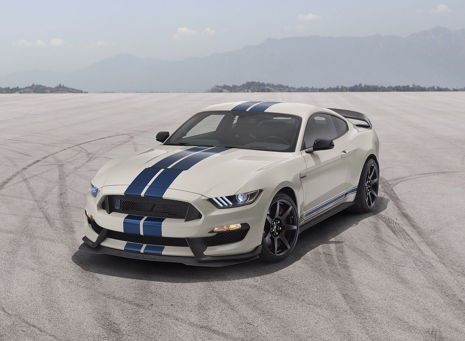 1600x1180 Ford Mustang Shelby GT350 Wallpaper (HD Image), Desktop