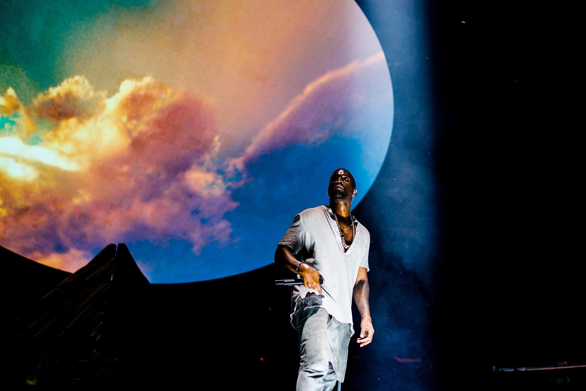 2050x1370 Kanye West Graduation Wallpaper, Desktop