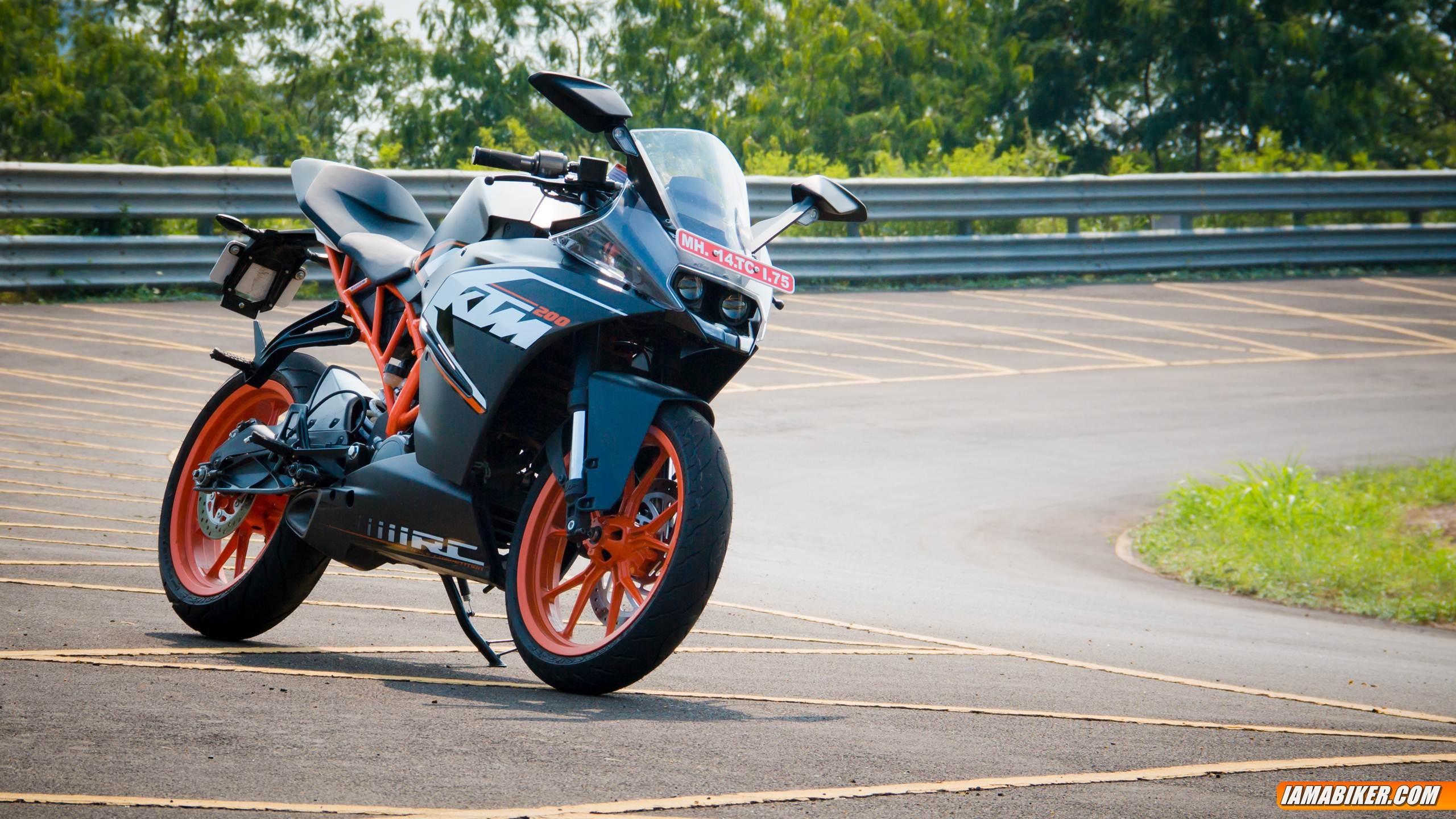 2560x1440 KTM RC200 review ride report, Desktop