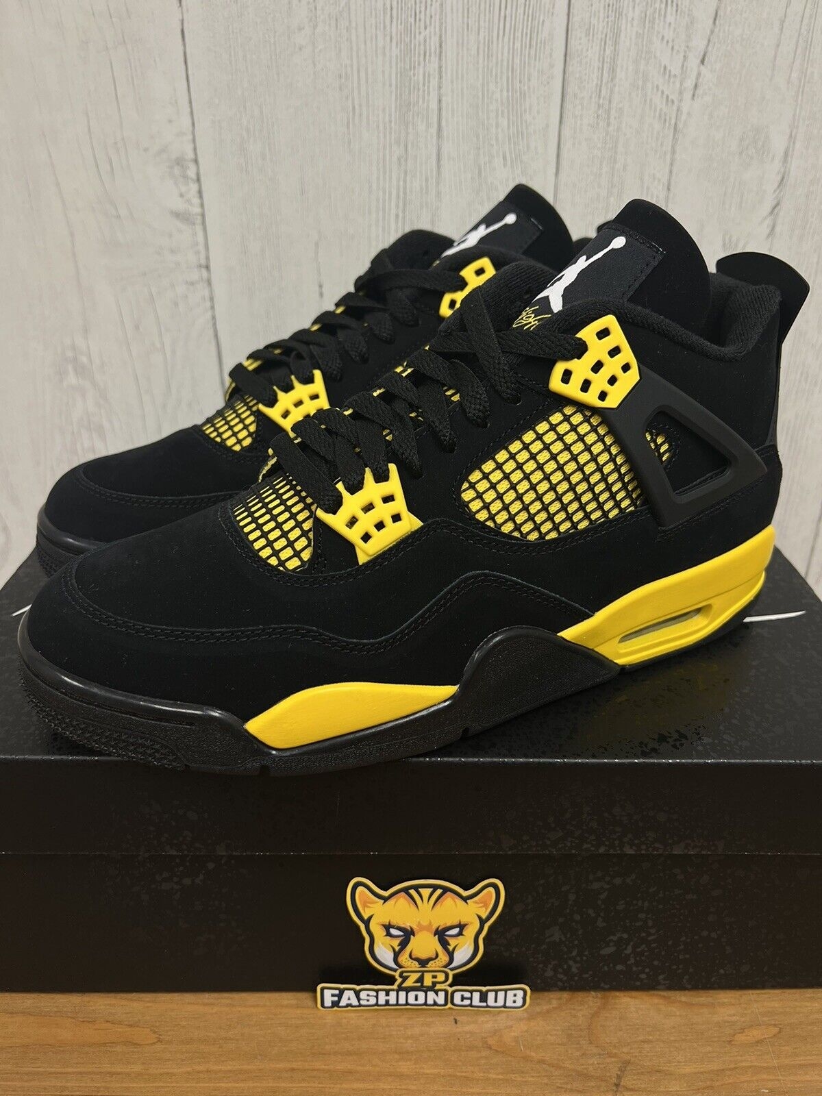 1200x1600 Air Jordan 4 Retro Thunder 2023 Men, Phone