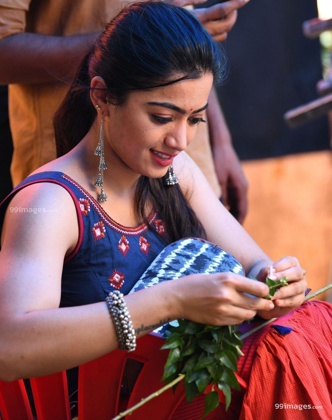 1080x1370 Rashmika Mandanna Beautiful HD Photo & Mobile Wallpaper HD, Phone