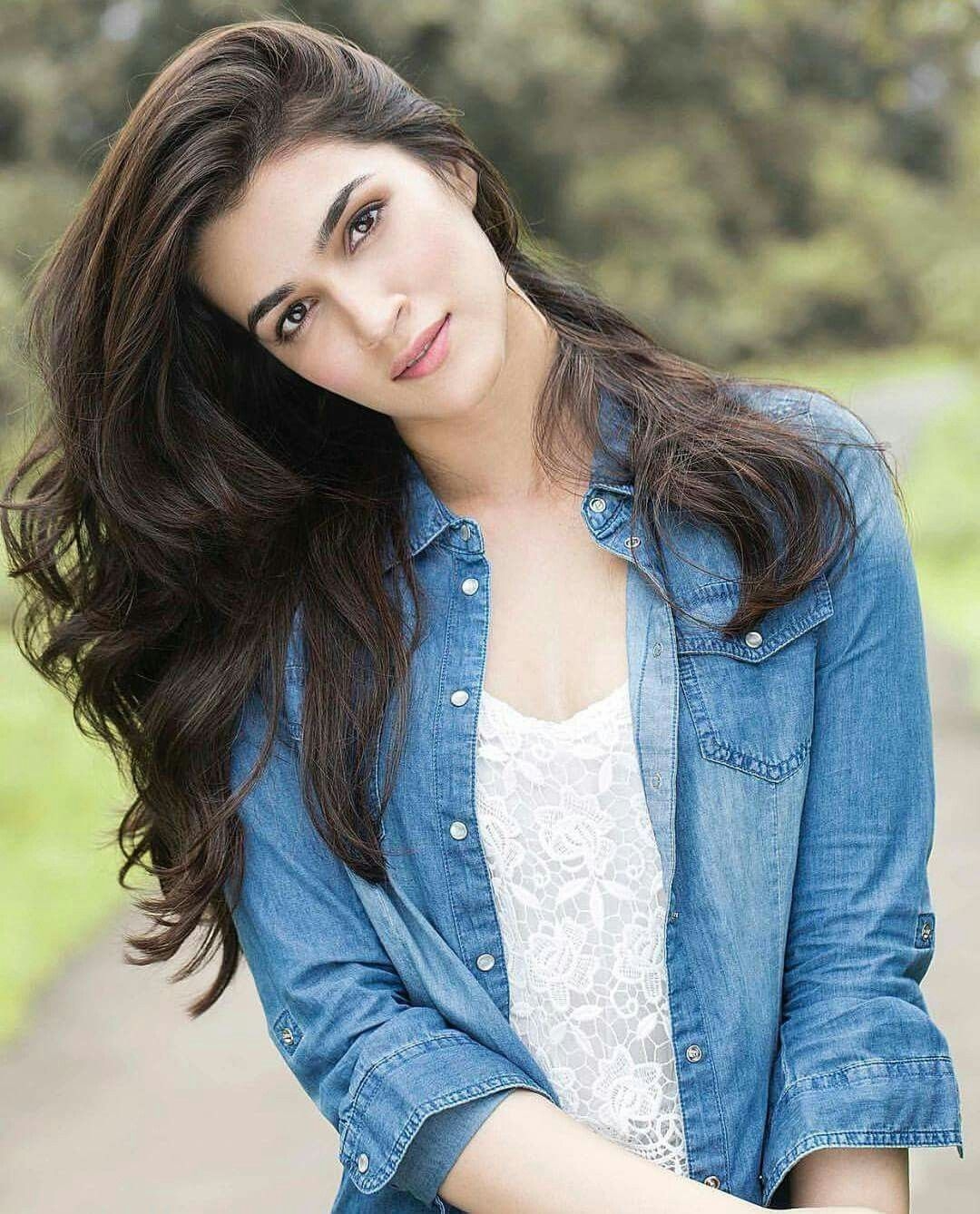 1080x1340 Kriti sanon cute picture, kriti sanon gorgeous face, latest, Phone