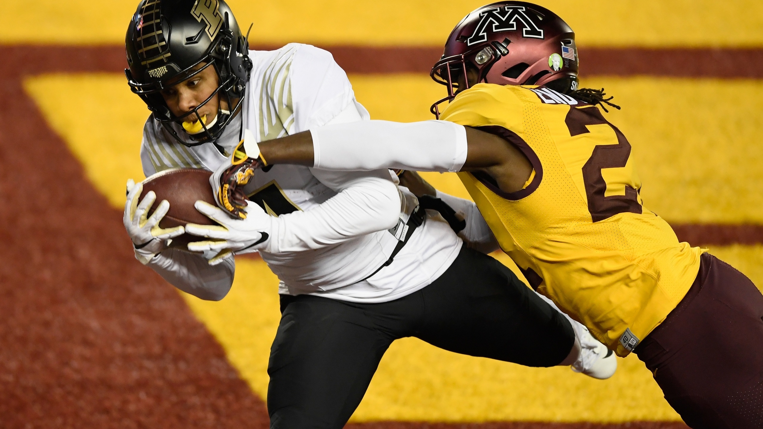 2560x1440 Late INT Helps Minnesota Hang On For 34 31 Win Over Purdue, Desktop