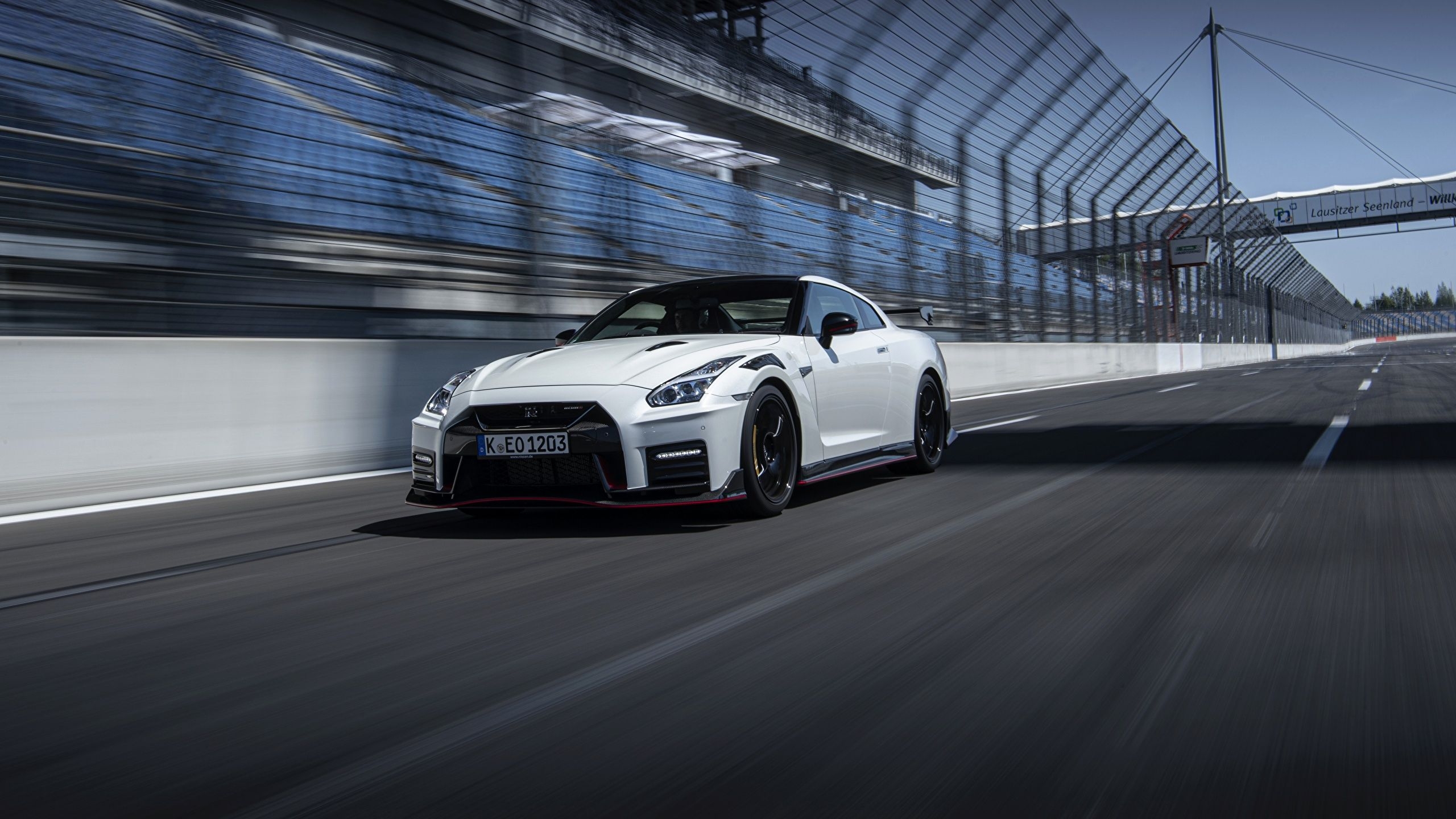 2560x1440 Photo Nissan GT R R35 Nismo 2020 2019 White Motion Cars, Desktop