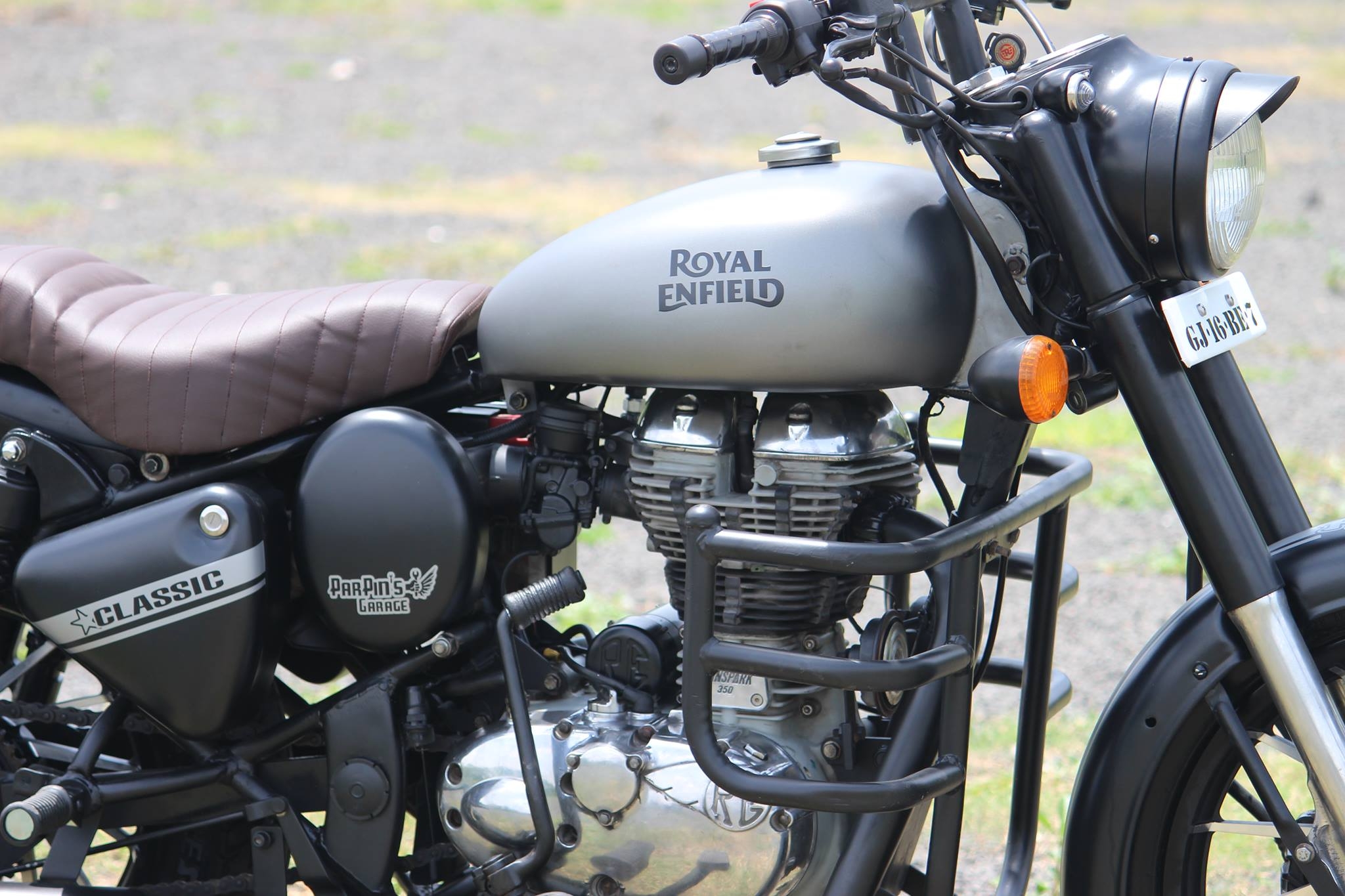 2050x1370 Royal Enfield Classic 350 'Gunmetal Grey' by ParPin's Garage, Desktop