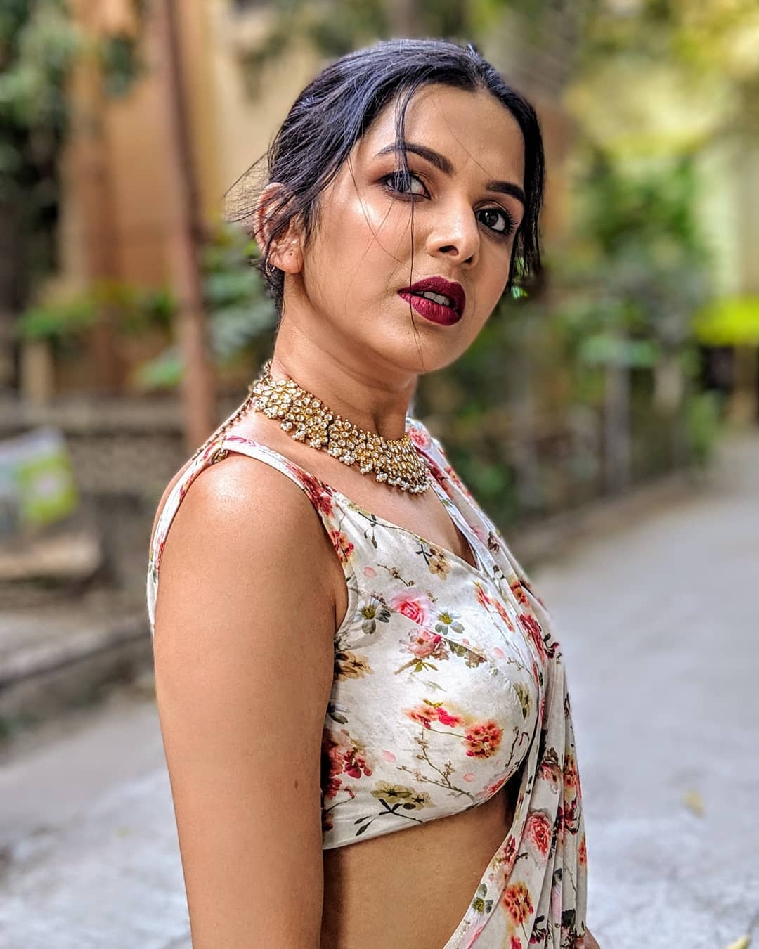 1080x1350 Mitali Mayekar marathi actress 49, Phone