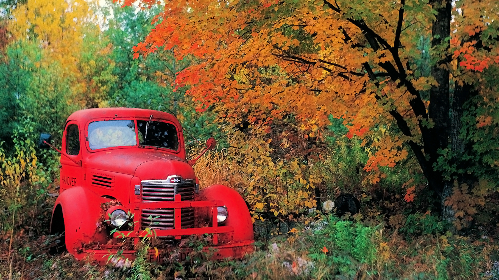 1600x900 Autumn Old Truck Wallpaper, Desktop