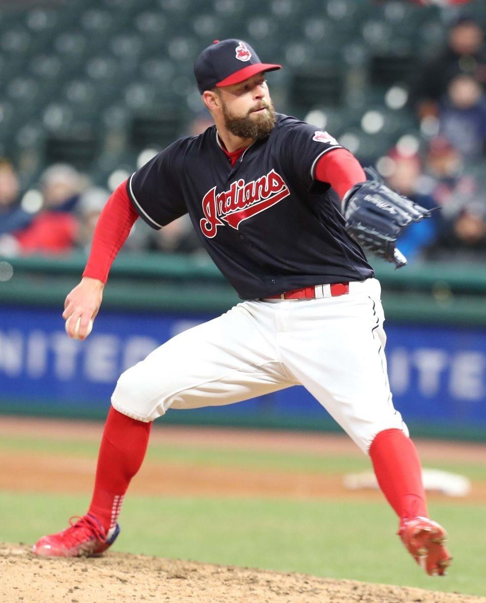 960x1200 Cleveland Indians Corey Kluber, pitching against the Detroit Tigers, Phone