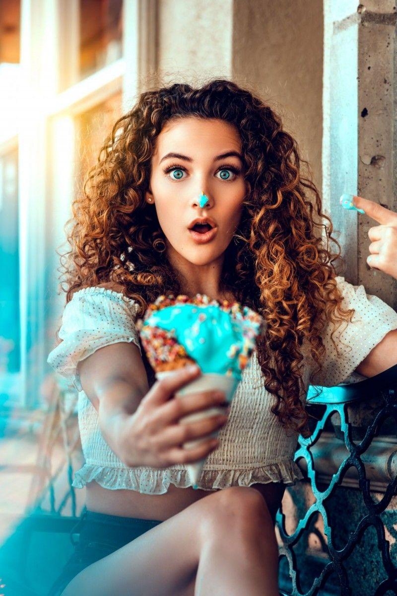 800x1200 Sofie Dossi wallpaper, Phone