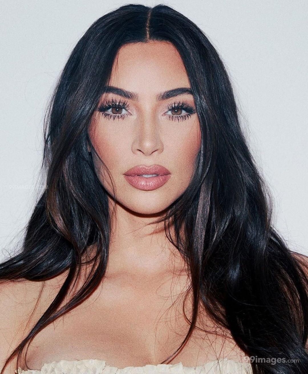 1080x1310 Kim Kardashian HD Wallpaper Desktop.mwallpaper.com, Phone