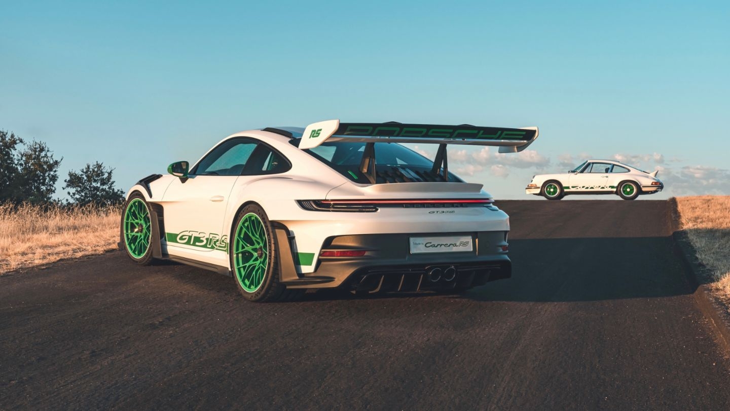 1440x820 Porsche 911 GT3 RS celebrates 50 years of Carrera RS 2.7, Desktop