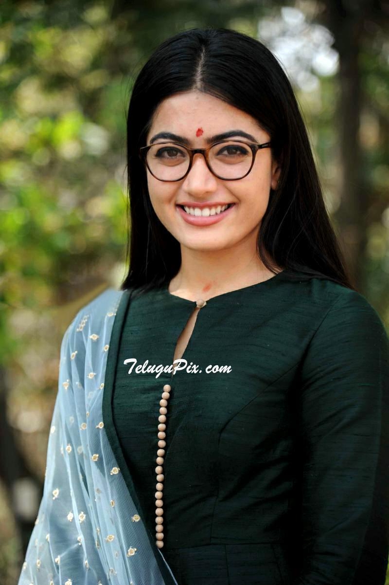 800x1210 Rashmika Mandanna Old to Latest New HD HQ Photo Pics Stills image, Phone