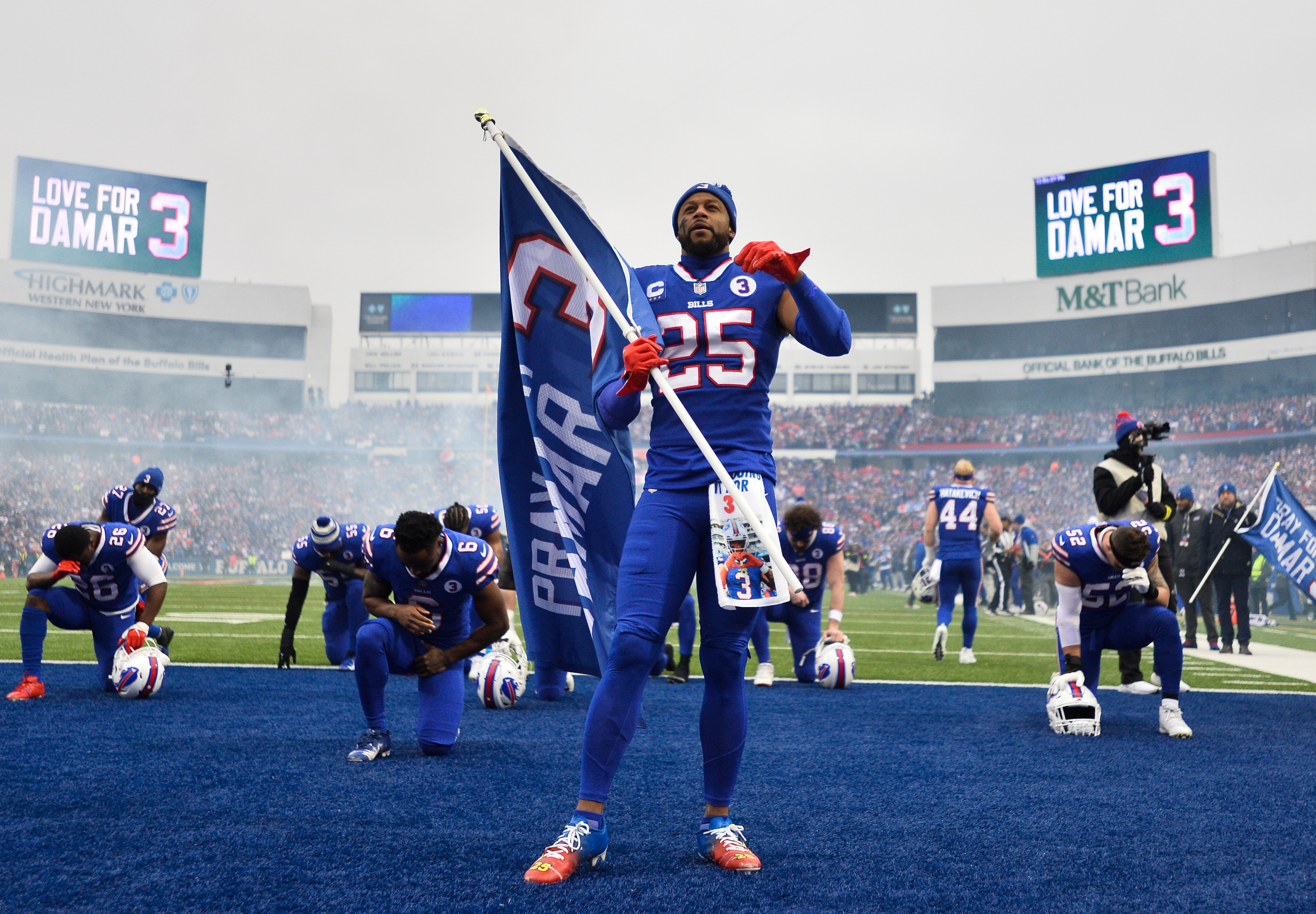 3920x2720 Bills safety Hamlin back in Buffalo to resume recovery, Desktop