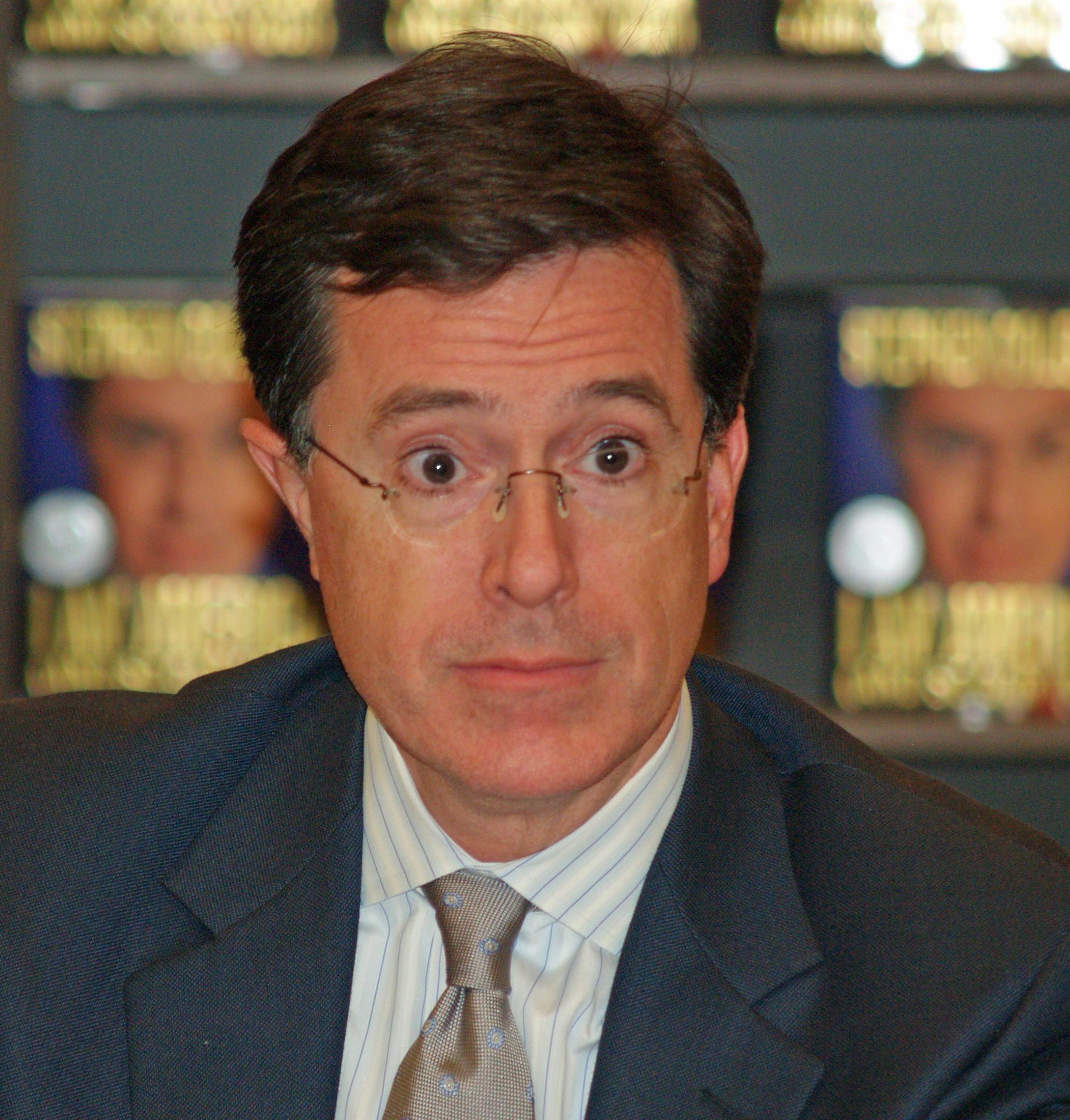 2070x2160 Stephen Colbert, Phone