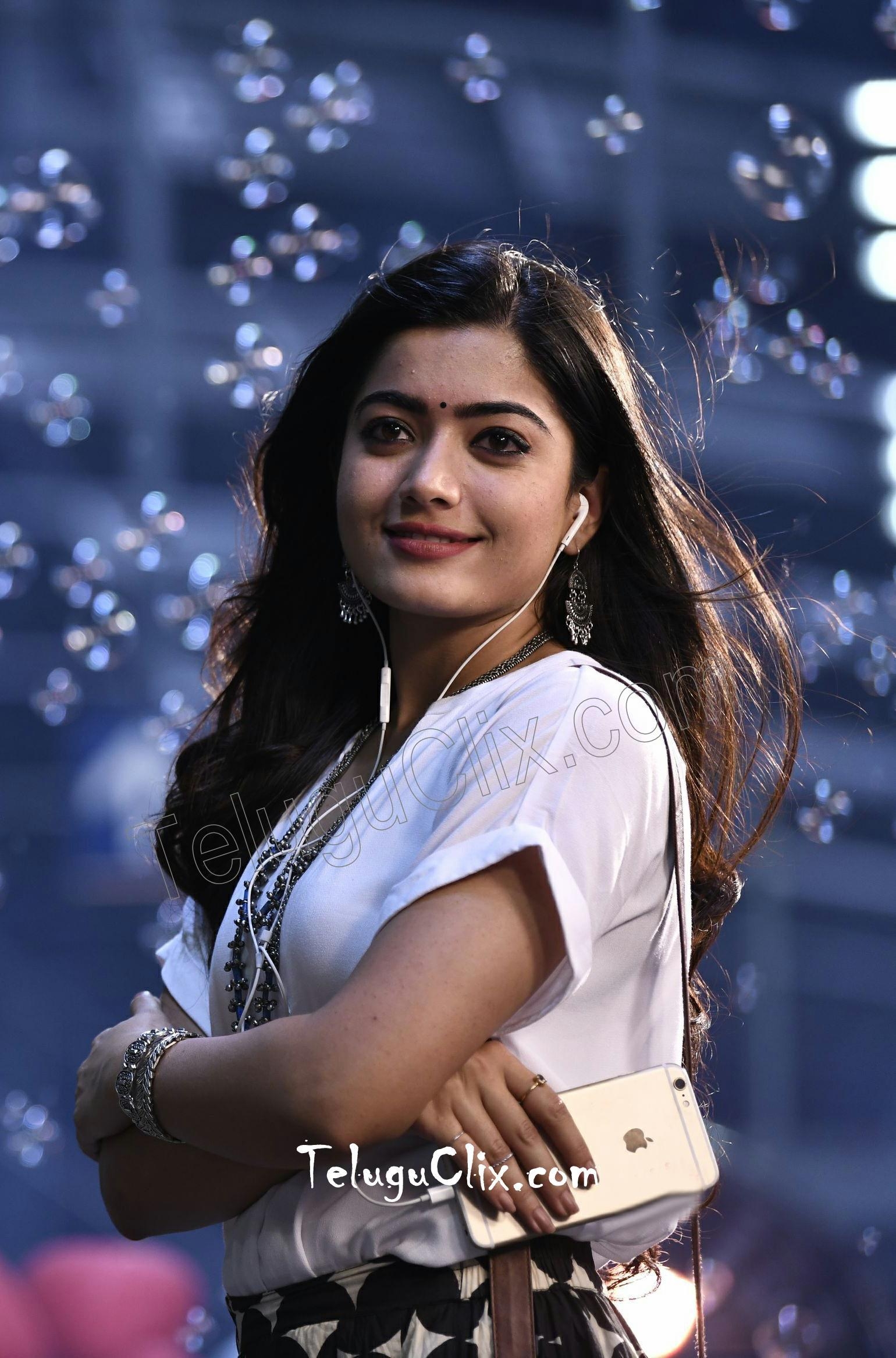 1540x2340 Rashmika Mandanna in From Devadas Movie HD HQ Photo image Pics Stills, Phone