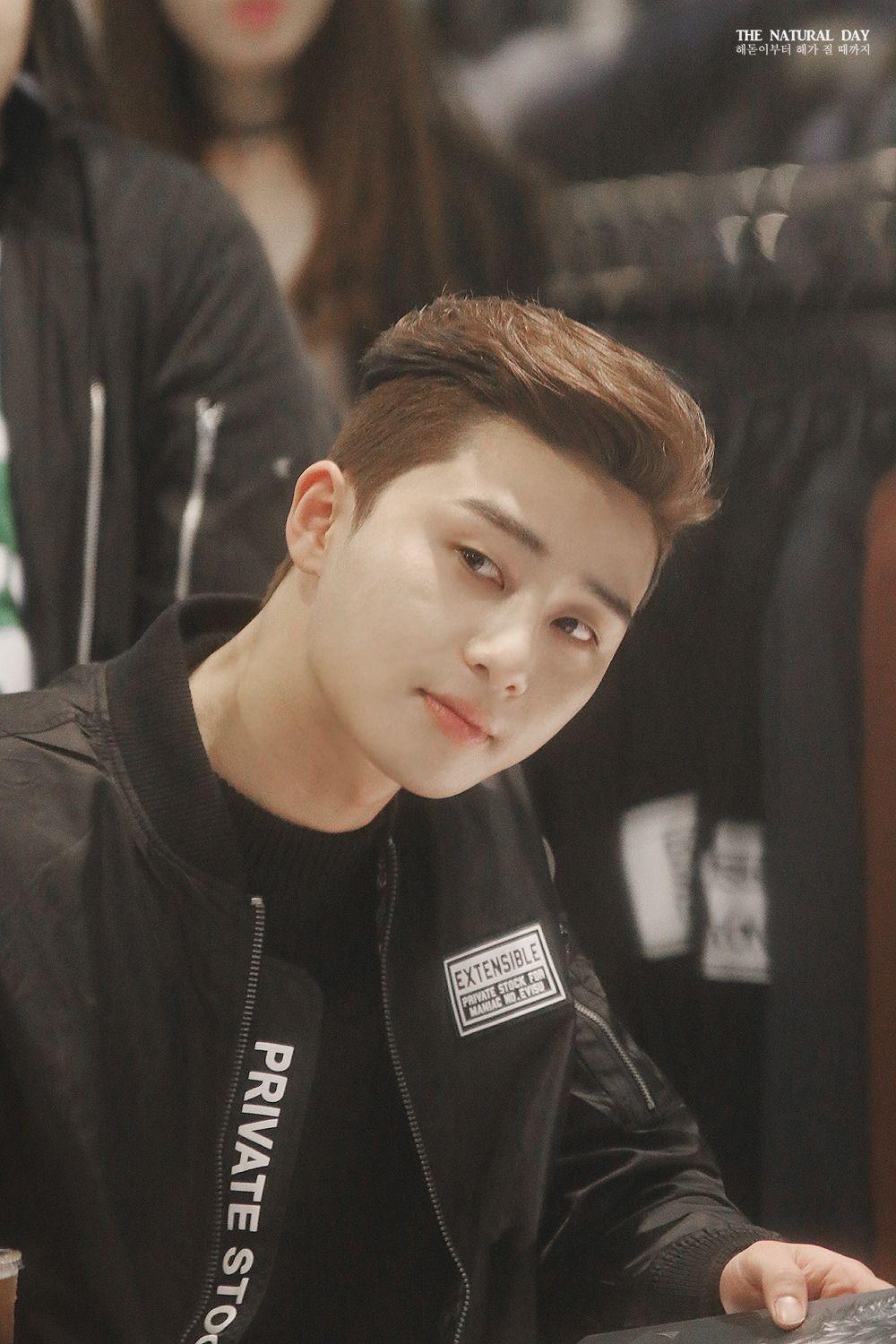 1000x1500 EVENT 151107 Park Seo Joon at Evisu Fan Sign Event. The Natural, Phone