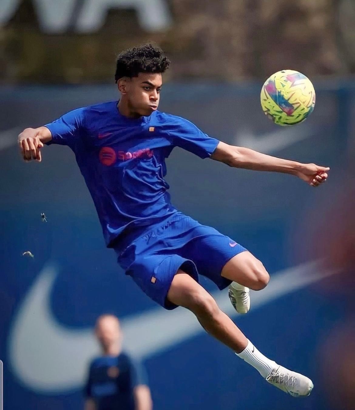 1170x1350 Jijantes FC Lamine Yamal Can Debut This Weekend With Barça Atlètic. The 15 Year Old Forward Trained This Morning Under The Orders Of Rafa Márquez And Is Aiming For The Reserve Team Against Eldense, Phone